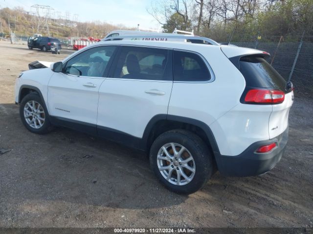 1C4PJMCS9HW658070 Jeep Cherokee Latitude 4x4