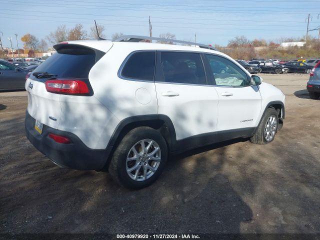 1C4PJMCS9HW658070 Jeep Cherokee Latitude 4x4