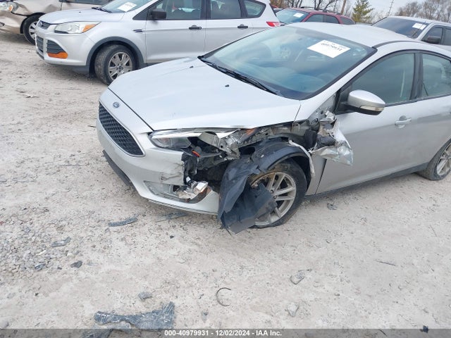 Ford FOCUS SE 2017 1FADP3K29HL216121 Image 6