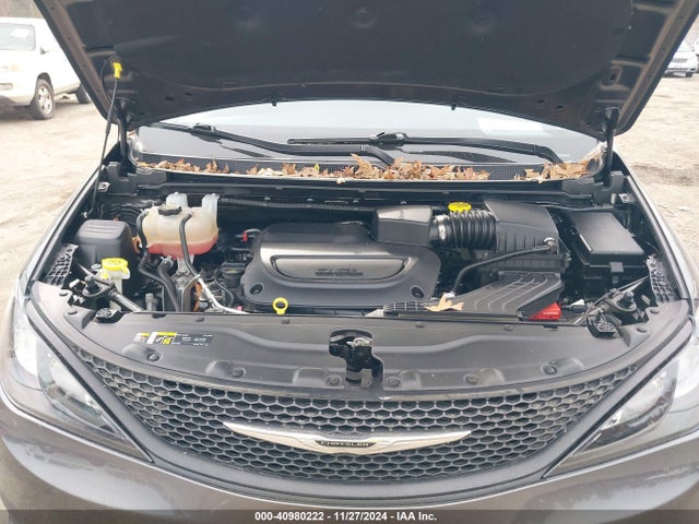 2C4RC1CG5NR238498 Chrysler Voyager Lx