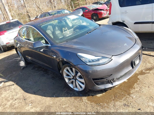 2018 TESLA MODEL 3 5YJ3E1EB1JF115773 Photo 0