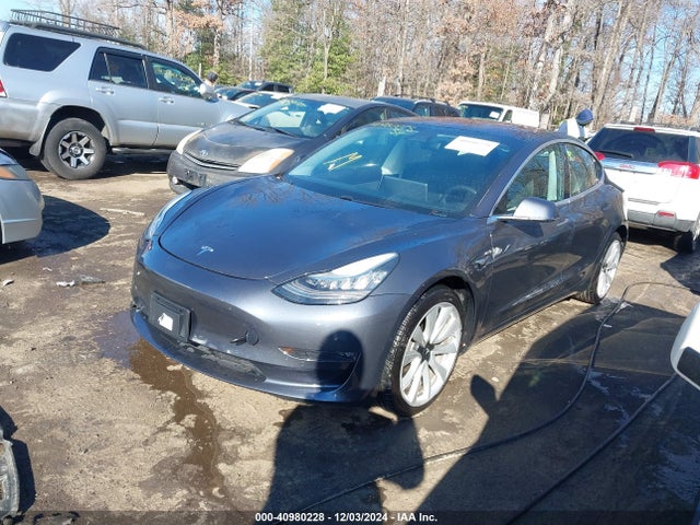 2018 TESLA MODEL 3 5YJ3E1EB1JF115773 Photo 1