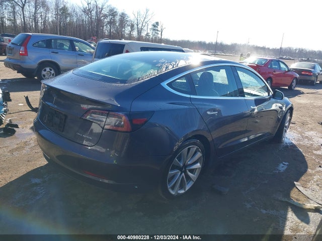 2018 TESLA MODEL 3 5YJ3E1EB1JF115773 Photo 3