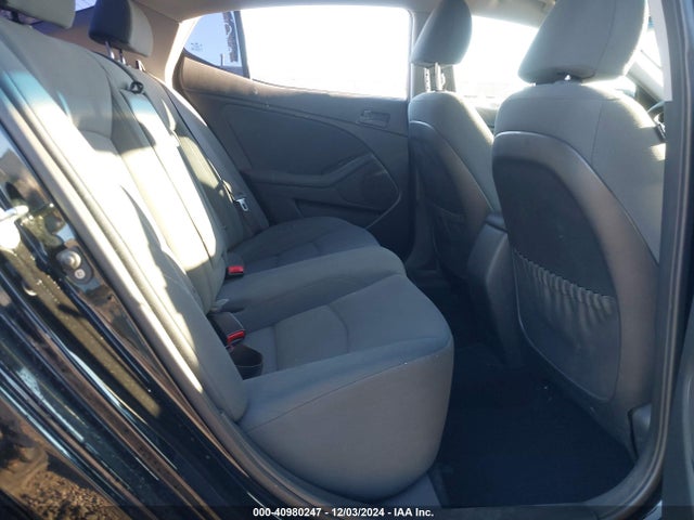 KIA Optima Lx 2015 KNAGM4A7XF5661775 Image 8