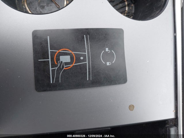 2021 TESLA MODEL Y 5YJYGDEE3MF297248 Photo 10