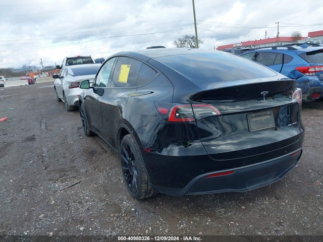 2021 TESLA MODEL Y 5YJYGDEE3MF297248 Photo 2