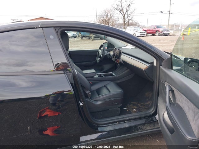 2021 TESLA MODEL Y 5YJYGDEE3MF297248 Photo 4