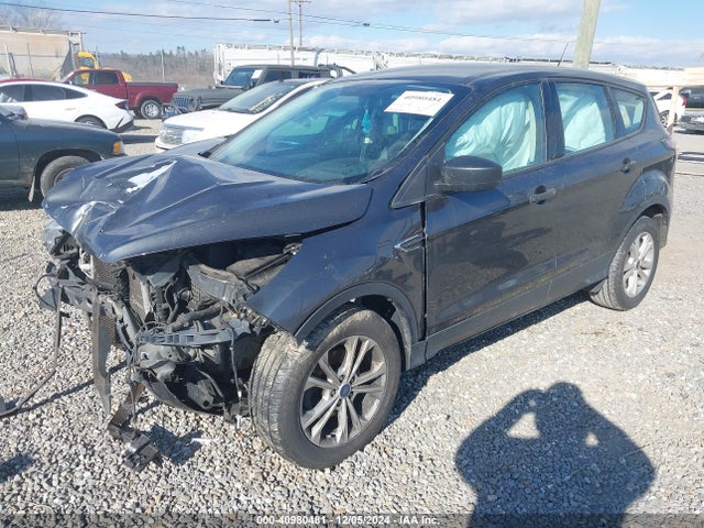 1FMCU0F76HUA19304 Ford ESCAPE S