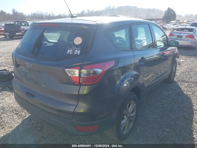1FMCU0F76HUA19304 Ford ESCAPE S