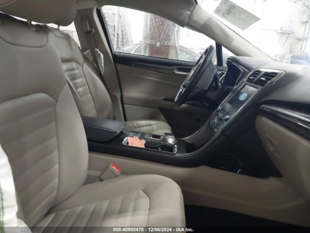 3FA6P0LU0JR151660 Ford Fusion Hybrid Se