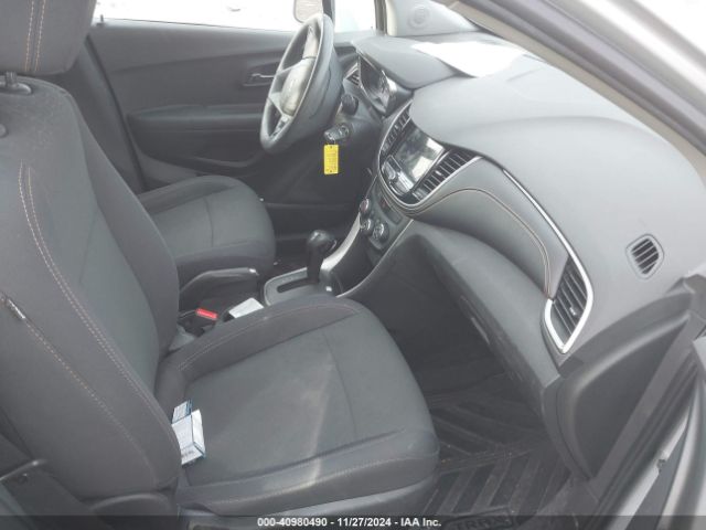 3GNCJNSB4JL380395 Chevrolet TRAX LS