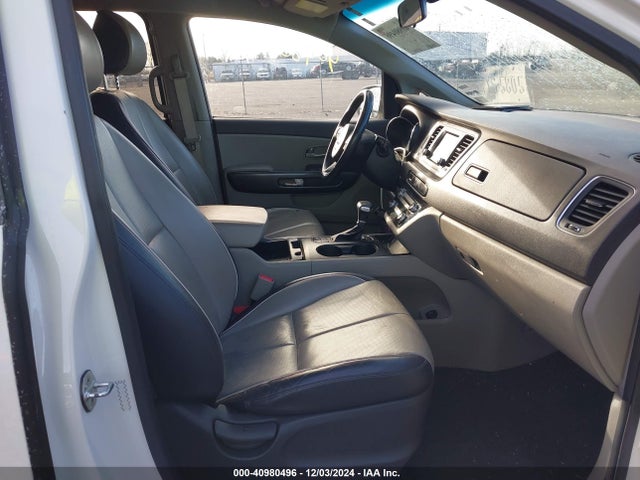 KIA SEDONA LX 2017 KNDMB5C15H6335664 Image 5