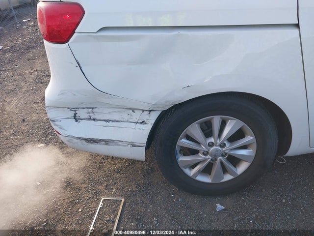 KIA SEDONA LX 2017 KNDMB5C15H6335664 Image 6