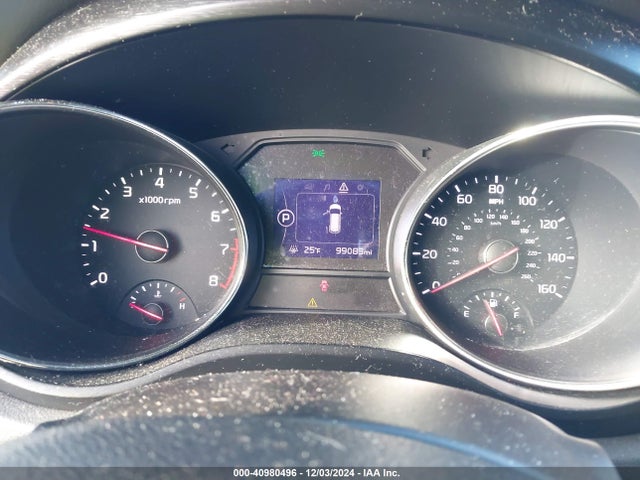 KIA SEDONA LX 2017 KNDMB5C15H6335664 Image 7
