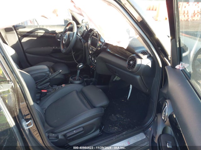 2019 MINI HARDTOP 4 DOOR WMWXU3C5XK2L07448 Photo 4