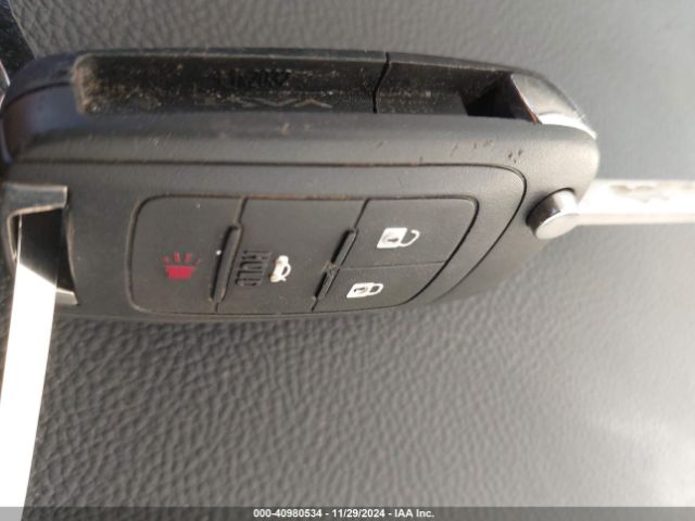 3GNCJKSB0KL115473 Chevrolet TRAX LS