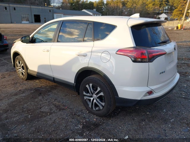 Toyota RAV4 LE 2018 JTMBFREV8JJ227299 Image 3
