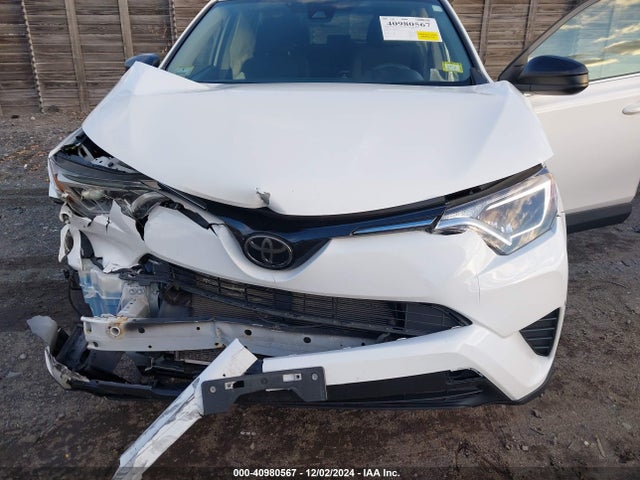 Toyota RAV4 LE 2018 JTMBFREV8JJ227299 Image 6
