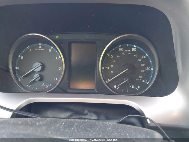 Toyota RAV4 LE 2018 JTMBFREV8JJ227299 Image 7