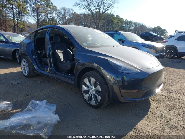 2024 TESLA MODEL Y 7SAYGDEDXRF028536 Photo 0