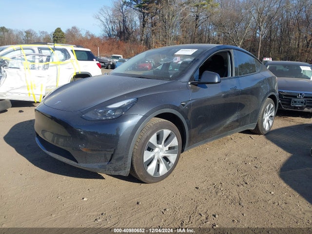 2024 TESLA MODEL Y 7SAYGDEDXRF028536 Photo 1