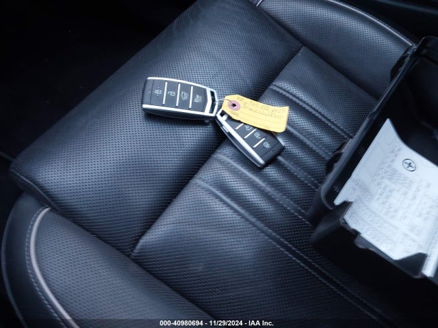 Genesis G90 3.3t Premium 2017 KMHG34JA3HU024930 Image 11
