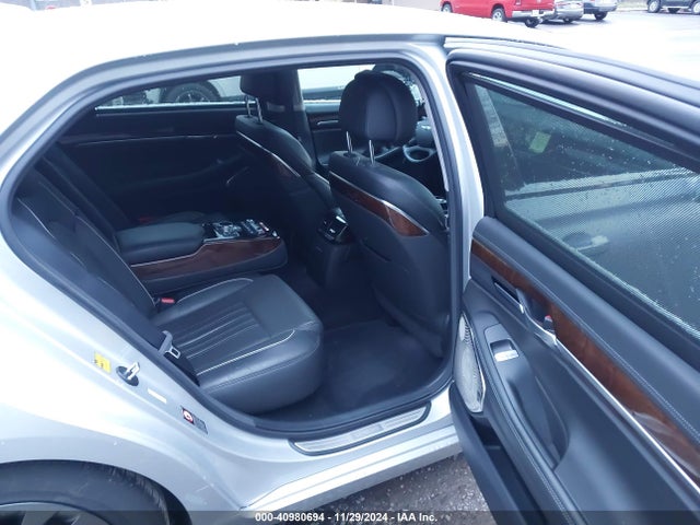Genesis G90 3.3t Premium 2017 KMHG34JA3HU024930 Image 8