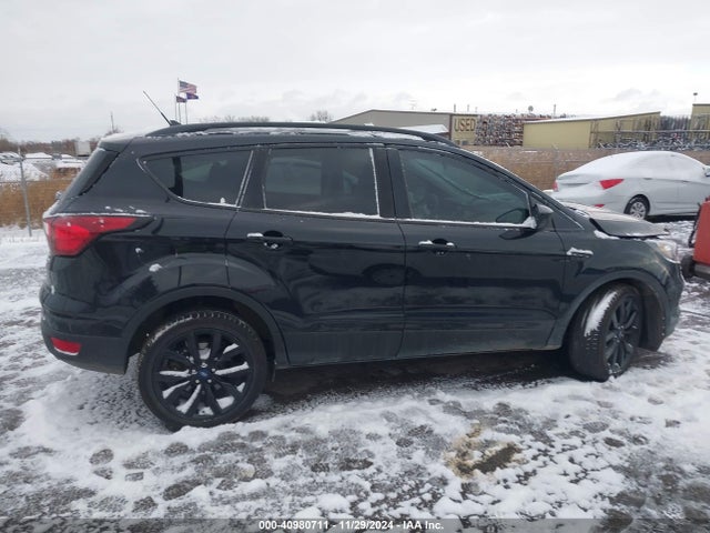 Ford ESCAPE SE 2019 1FMCU9GD5KUC24046 Image 13