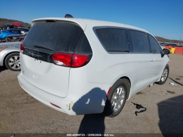 2C4RC1CG9NR230050 Chrysler Voyager Lx