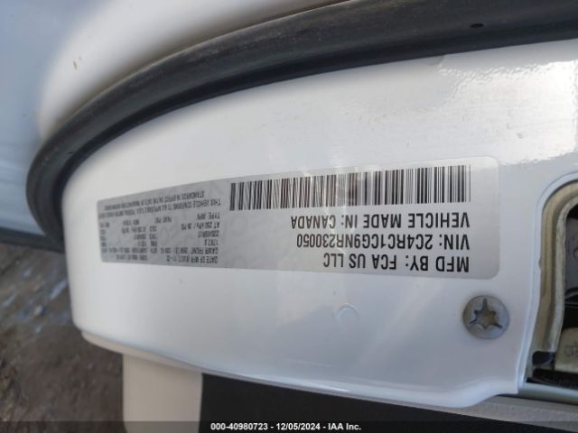2C4RC1CG9NR230050 Chrysler Voyager Lx