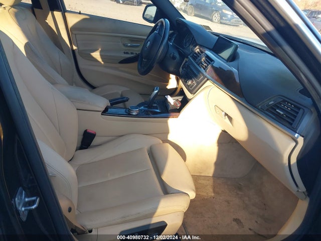 WBA3B9C54FF589964 BMW 335i Xdrive