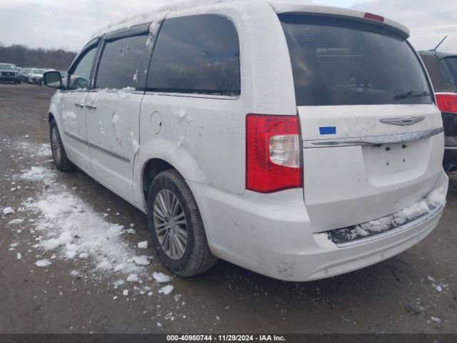 2014 CHRYSLER TOWN & COUNTRY 2C4RC1CG0ER455361 Photo 2