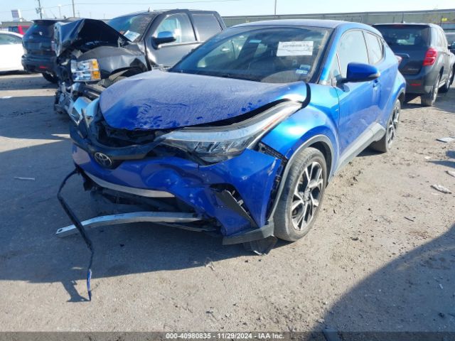 JTNKHMBX2L1089325 Toyota C-HR XLE