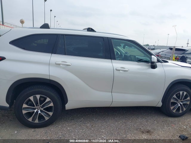 Toyota Highlander Xle 2020 5TDGZRAH4LS505263 Image 14