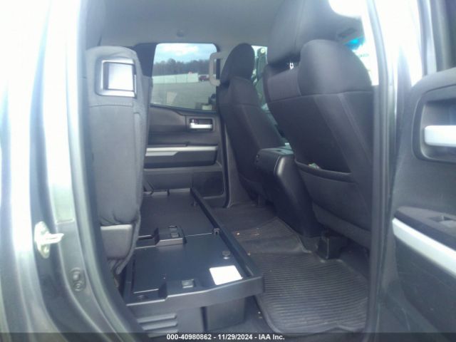 5TFUW5F16HX611540 Toyota Tundra Sr5 5.7l V8