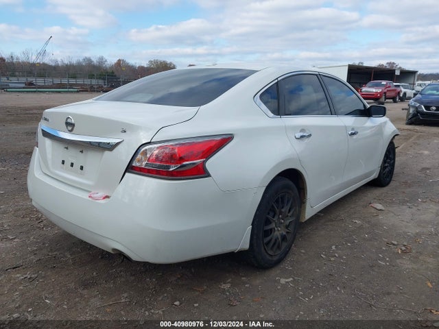 Nissan Altima 2.5 S 2015 1N4AL3AP1FC454876 Image 4