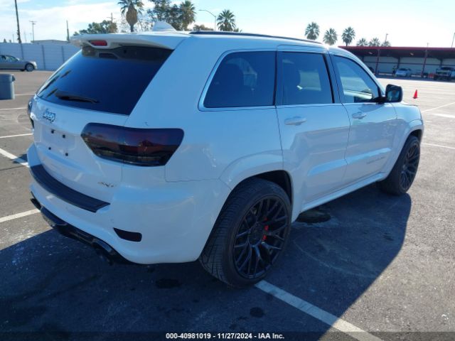 1C4RJFDJ3FC827945 Jeep Grand Cherokee Srt