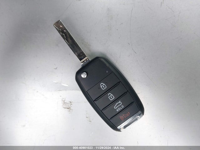 KIA Optima Lx 2016 5XXGT4L31GG055469 Image 11
