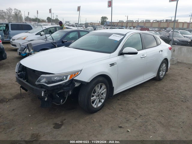 KIA Optima Lx 2016 5XXGT4L31GG055469 Image 2