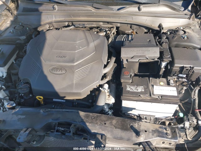 KNALC4J11H5066068 KIA Cadenza Limited