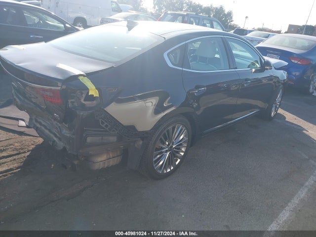 KNALC4J11H5066068 KIA Cadenza Limited