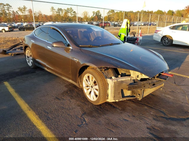 2013 TESLA MODEL S 5YJSA1CN7DFP22690 Photo 0