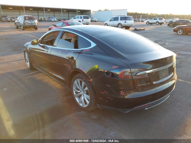 2013 TESLA MODEL S 5YJSA1CN7DFP22690 Photo 2