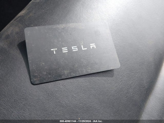 2021 TESLA MODEL Y 5YJYGDEE4MF097088 Photo 10