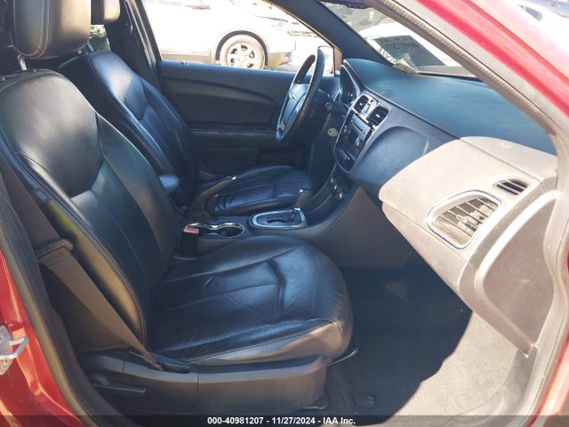 Chrysler 200 Limited 2014 1C3CCBCG9EN167576 Image 5