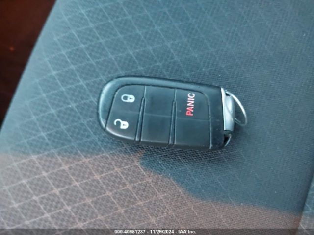 1C4RJFAG1JC351437 Jeep Grand Cherokee Laredo E 4x4
