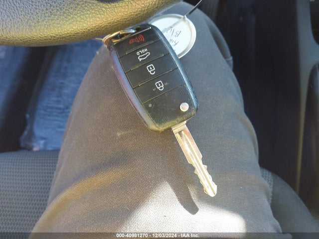 KIA FORTE LX 2018 3KPFK4A7XJE182600 Image 11