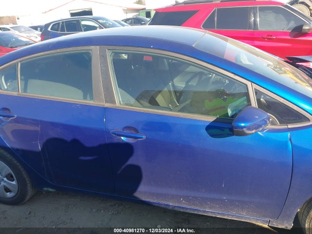 KIA FORTE LX 2018 3KPFK4A7XJE182600 Image 13