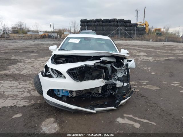 1G4ZR5SS9HU130724 Buick Lacrosse Premium