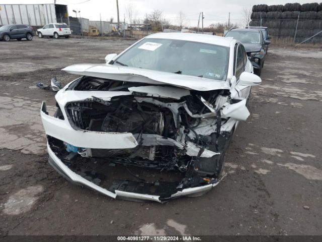 1G4ZR5SS9HU130724 Buick Lacrosse Premium